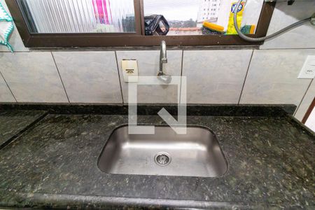 Casa à venda com 70m², 2 quartos e 1 vagaCozinha - Torneira