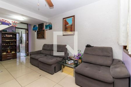 Sala de casa à venda com 2 quartos, 70m² em Vila Carmosina, São Paulo