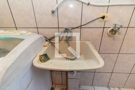 Casa à venda com 70m², 2 quartos e 1 vagaÁrea de Serviço