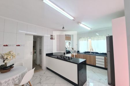 Casa à venda com 408m², 6 quartos e 2 vagasCozinha