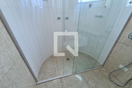 Casa à venda com 408m², 6 quartos e 2 vagasBanheiro da Suíte