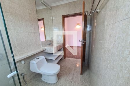 Casa à venda com 408m², 6 quartos e 2 vagasBanheiro da Suíte