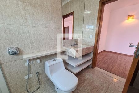 Casa à venda com 408m², 6 quartos e 2 vagasBanheiro da Suíte