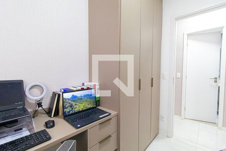 Apartamento à venda com 67m², 2 quartos e 1 vagaQuarto 2