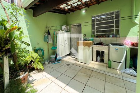 Casa à venda com 160m², 2 quartos e 1 vaga Casa à venda com 160m², 2 quartos e 1 vagaPátio/Área de Serviço