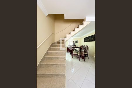 Escada de casa à venda com 2 quartos, 160m² em Planalto Paulista, São Paulo