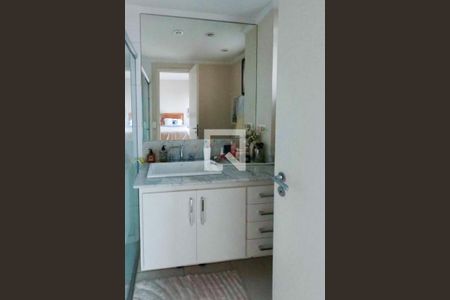 Apartamento à venda com 135m², 2 quartos e 2 vagasBanheiro da Suíte