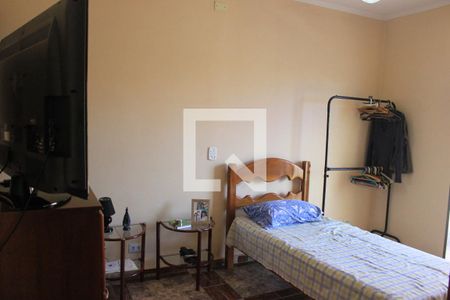 Casa à venda com 151m², 4 quartos e 6 vagasSuíte