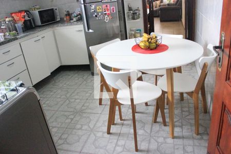 Casa à venda com 151m², 4 quartos e 6 vagasCozinha