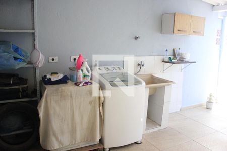 Casa à venda com 151m², 4 quartos e 6 vagasLavanderia