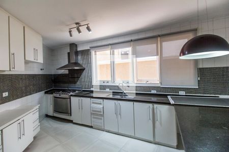 Casa de condomínio à venda com 400m², 4 quartos e 6 vagasCozinha