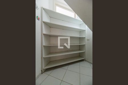 Casa de condomínio à venda com 400m², 4 quartos e 6 vagasÁrea de Serviço