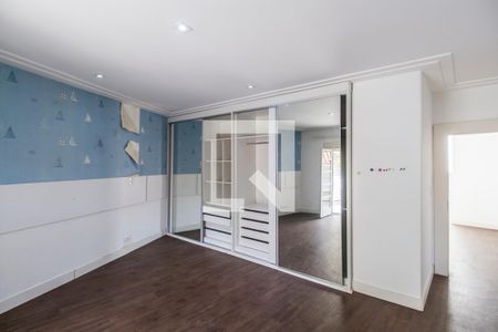 Casa de condomínio à venda com 400m², 4 quartos e 6 vagasSuíte 3