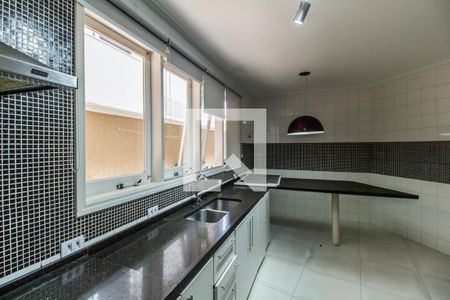 Casa de condomínio à venda com 400m², 4 quartos e 6 vagasCozinha