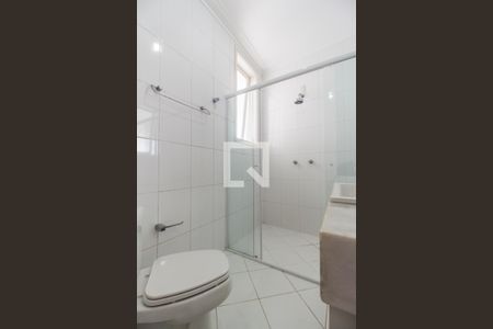 Casa de condomínio à venda com 400m², 4 quartos e 6 vagasBanheiro