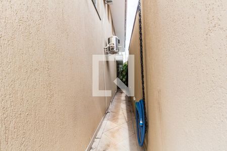 Casa de condomínio à venda com 400m², 4 quartos e 6 vagasCorredor