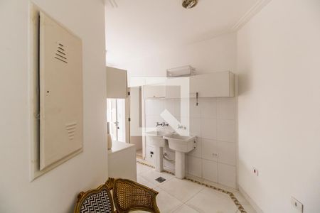 Casa de condomínio à venda com 400m², 4 quartos e 6 vagasÁrea de Serviço