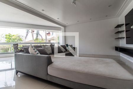 Casa de condomínio à venda com 400m², 4 quartos e 6 vagasSala de TV