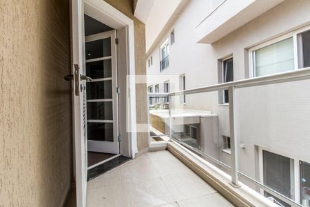 Casa de condomínio à venda com 400m², 4 quartos e 6 vagasVaranda