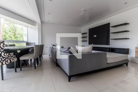 Casa de condomínio à venda com 400m², 4 quartos e 6 vagasSala de TV