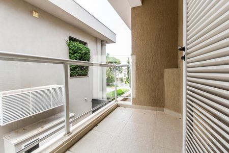 Casa de condomínio à venda com 400m², 4 quartos e 6 vagasVaranda