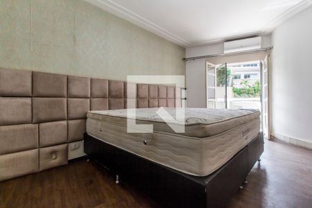 Casa de condomínio à venda com 400m², 4 quartos e 6 vagasSuíte master