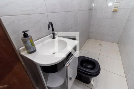 Casa à venda com 2m², 3 quartos e 2 vagas Casa à venda com 2m², 3 quartos e 2 vagasBanheiro
