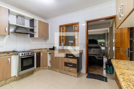 Casa à venda com 2m², 3 quartos e 2 vagas Casa à venda com 2m², 3 quartos e 2 vagasCozinha