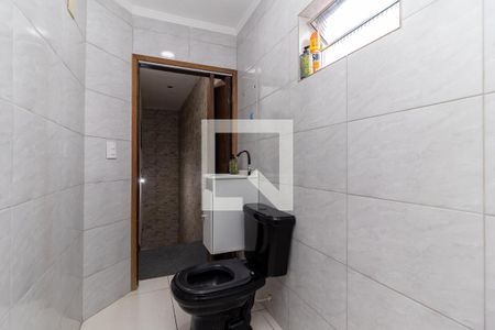 Casa à venda com 2m², 3 quartos e 2 vagas Casa à venda com 2m², 3 quartos e 2 vagasBanheiro