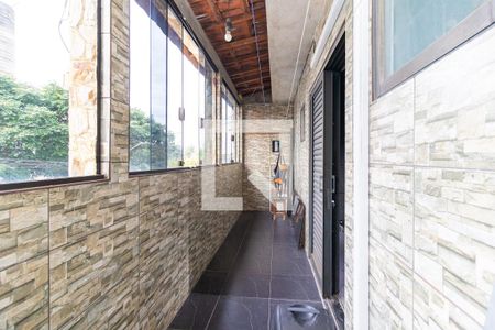 Casa à venda com 2m², 3 quartos e 2 vagas Casa à venda com 2m², 3 quartos e 2 vagasÁrea de Serviço