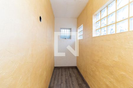 Casa à venda com 2m², 3 quartos e 2 vagas Casa à venda com 2m², 3 quartos e 2 vagasCloset do Quarto 1