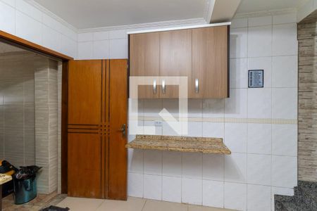 Casa à venda com 2m², 3 quartos e 2 vagas Casa à venda com 2m², 3 quartos e 2 vagasCozinha - Armários