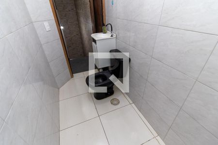 Casa à venda com 2m², 3 quartos e 2 vagas Casa à venda com 2m², 3 quartos e 2 vagasBanheiro