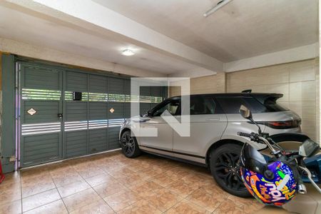 Casa à venda com 2m², 3 quartos e 2 vagas Casa à venda com 2m², 3 quartos e 2 vagasGaragem