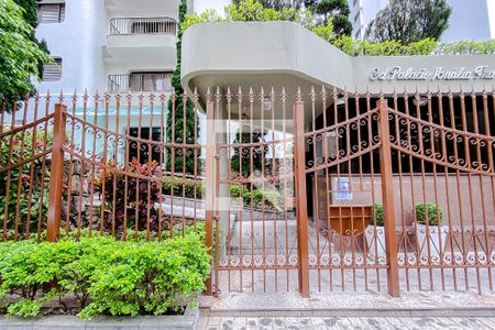 Apartamento à venda com 240m², 4 quartos e 3 vagasFachada