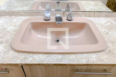 Apartamento à venda com 240m², 4 quartos e 3 vagasBanheiro da Suíte 3