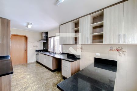Apartamento à venda com 240m², 4 quartos e 3 vagasCozinha