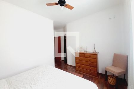 Casa à venda com 180m², 3 quartos e 3 vagas Casa à venda com 180m², 3 quartos e 3 vagasQuarto 2 - Suíte