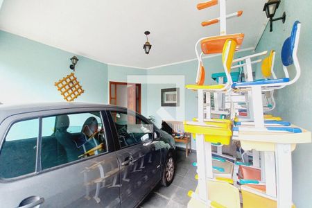 Casa à venda com 180m², 3 quartos e 3 vagas Casa à venda com 180m², 3 quartos e 3 vagasGaragem