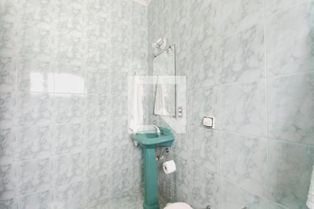 Casa à venda com 180m², 3 quartos e 3 vagas Casa à venda com 180m², 3 quartos e 3 vagasBanheiro da Suíte