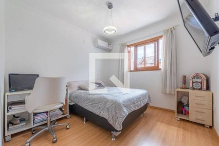 Casa à venda com 390m², 3 quartos e 3 vagas Casa à venda com 390m², 3 quartos e 3 vagasQuarto 2