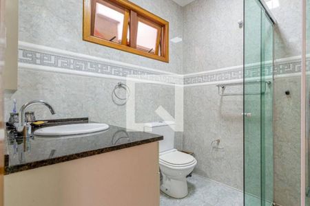 Casa à venda com 390m², 3 quartos e 3 vagas Casa à venda com 390m², 3 quartos e 3 vagasBanheiro Corredor