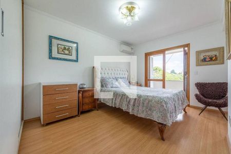 Casa à venda com 390m², 3 quartos e 3 vagas Casa à venda com 390m², 3 quartos e 3 vagasQuarto