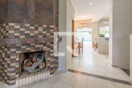 Casa à venda com 390m², 3 quartos e 3 vagas Casa à venda com 390m², 3 quartos e 3 vagasSala