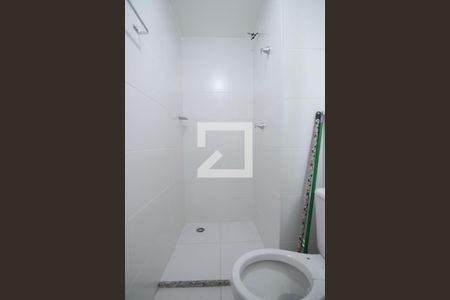 Banheiro de apartamento para alugar com 1 quarto, 29m² em Vila Ré, São Paulo