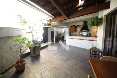 Apartamento à venda com 301m², 4 quartos e 4 vagasChurrasqueira