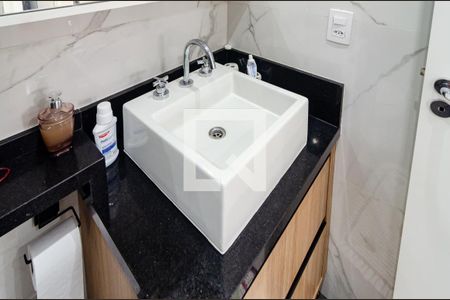 Apartamento à venda com 81m², 2 quartos e 2 vagasBanheiro Social