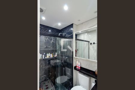 Apartamento à venda com 81m², 2 quartos e 2 vagasBanheiro Social