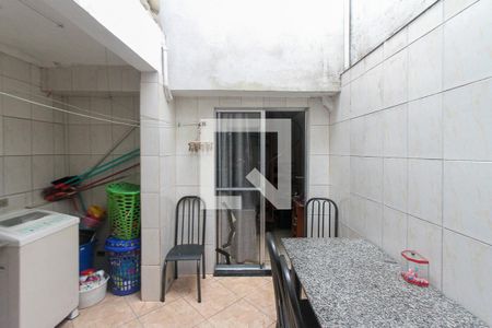 Casa à venda com 90m², 4 quartos e 1 vagaÁrea de Serviço