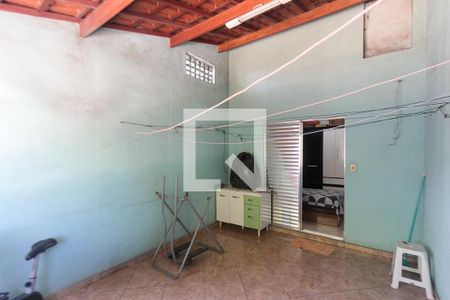 Casa à venda com 90m², 4 quartos e 1 vagaÁrea de Serviço